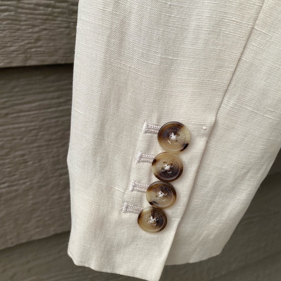 Isaac Mizrahi, Womens Button Up Blazer with Padded Shoulders - Picture 15 of 16